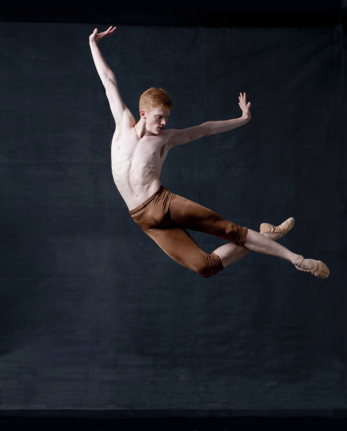 the-bobbybee:Ethan Watts, National Ballet of Canada. 150917 