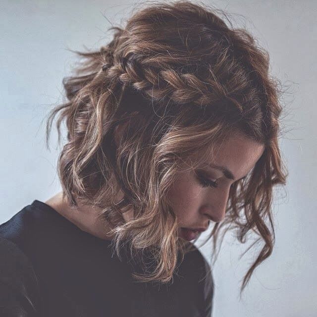 Plaits (or braids) are back with a bang aren’t they? So many amazing ways to plait that I never knew existed! And great way to manage a possible bad hair day ;o)