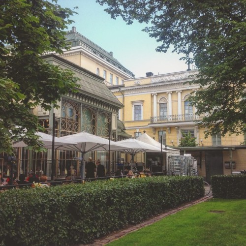 Essentially the Great Gatsby of Helsinki? #decor #Helsinki #finland #garden #esplanade #vscocam #vsc