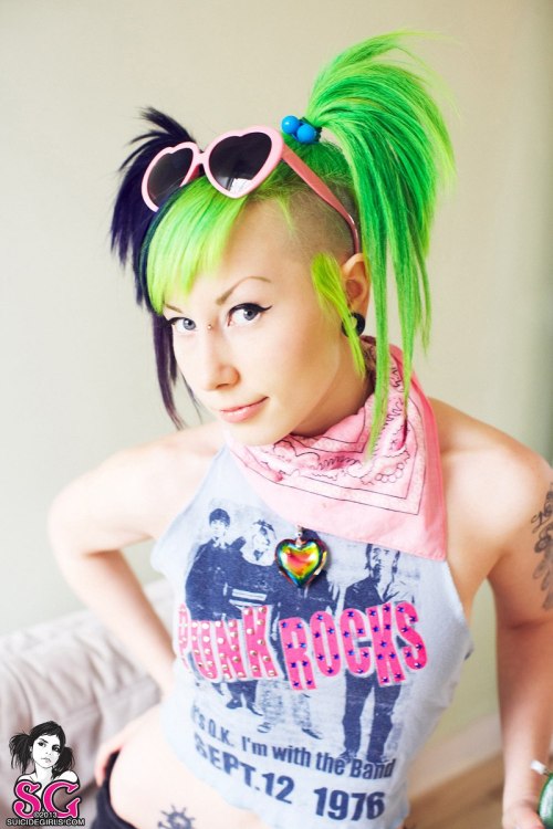 sglovexxx:  Porphyria Suicide