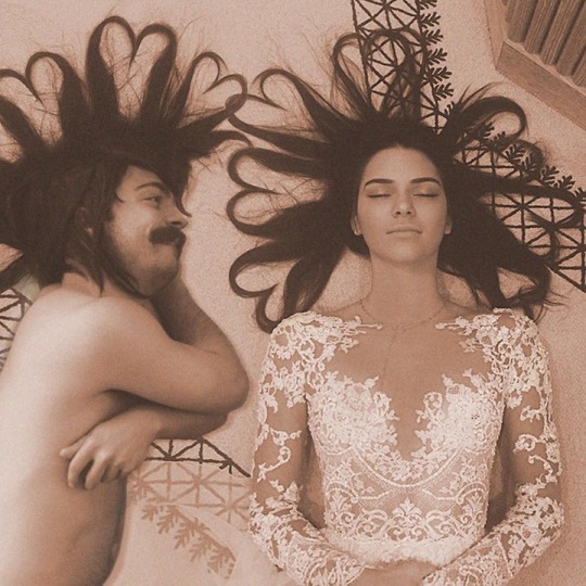 This Guy Won’t Stop Photoshopping Himself Into Kendall Jenner’s Photos And It Makes Them 10 Times Better