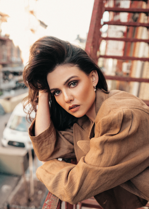 daniellecamp: DANIELLE CAMPBELL photographed by Alexandra Arnold for 1883 Magazine