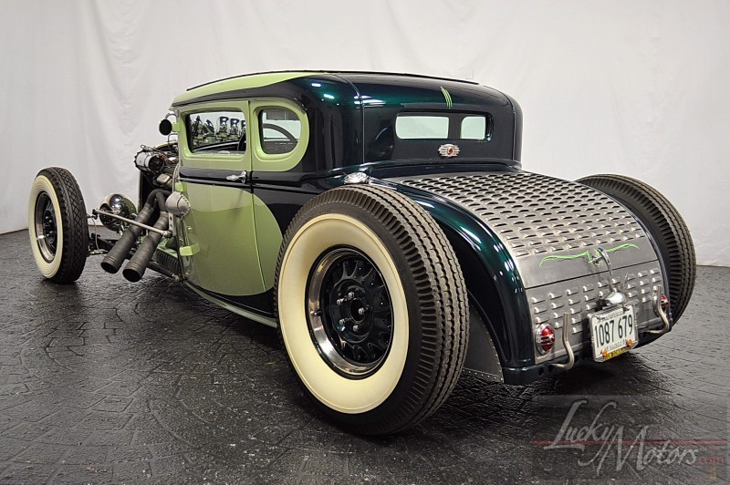 phuckingawesome:  uetty:  Voodoo Larry Built Rod  (www.ecarlist.com/showroom/2149/photos/5410171から)