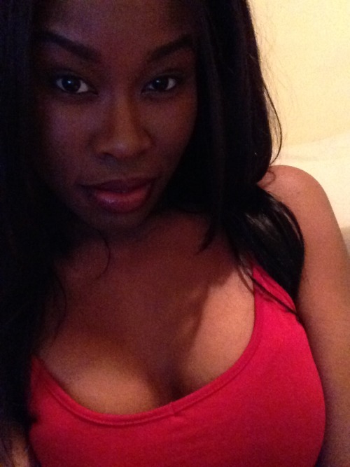 darkskinnedblackbeauty:  Itsjustcat00.tumblr.com