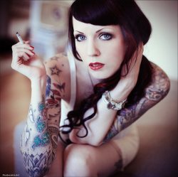 inkedgirls:  Evilla D Ark