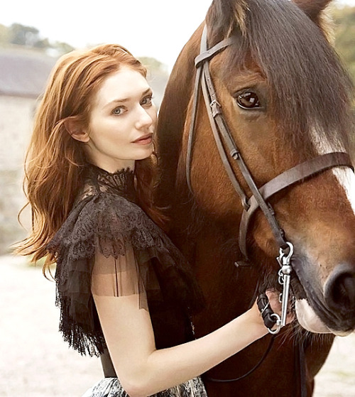 Eleanor Tomlinson for Town &amp; Country winter 2018 (photo by Richard Phibbs)  Part 1