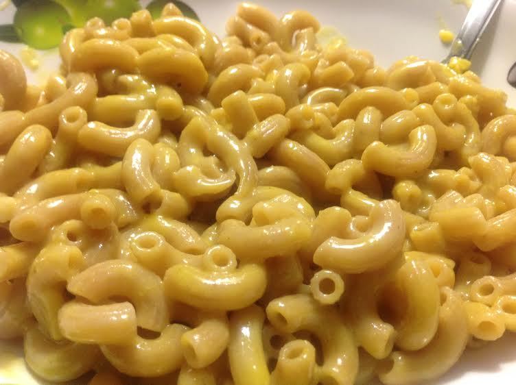 princess-passion-flower:  angrychickpea:  Vegan mac! For the “cheese” sauce, I