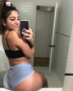 lenaatheplug:  🍑