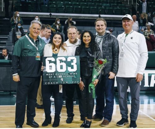 Apparently, Steve Mariucci and Tom Izzo are best friends. I wonder if their friends with benifits? I