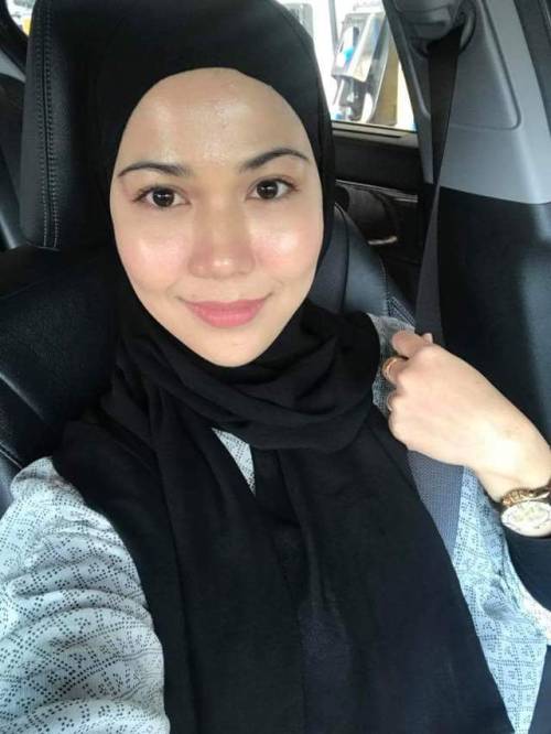 cikguayu: biniorangsposts: hidayah Kotey stim tgk dia ne