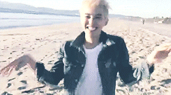 shinealight18-blog:  GD is HEARTBREAKER 