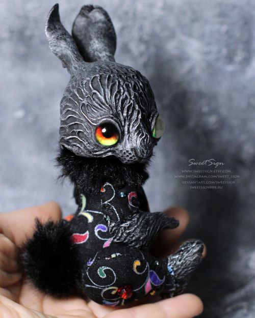 Rainbow rabbit Her teeny tiny tail is so adorable ❤️ She can still be caught on my Bearpile or Etsy,