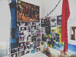 tauutouu:  Finally starting to decorate the corner by my bed c: