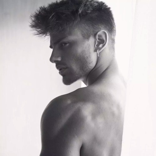 vicindallas:  Sergio Carvajal