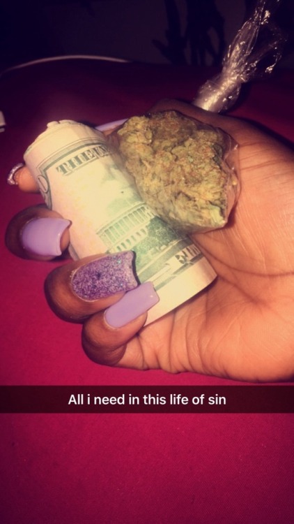 heyyreene:  An anon said “you must be a broke bitch to sell nudes”  Think again and never assume my financial situation based on how I make money 💰 im my own sole provider at 19😂  If you give it all to god you can be blessed too ….