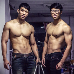 yumyumasianhunks:  yum yum Asian hunks. check out my blog  Wow! nice shot.