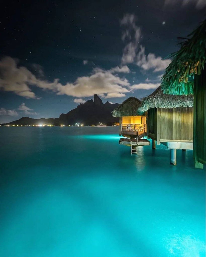 🌙Bora Bora’da gece....