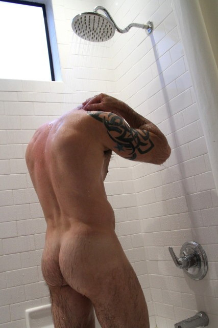 biblogdude:  Look at all that hot hair! 