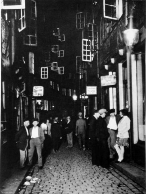 Hamburg, red light district, 1920shttps://painted-face.com/