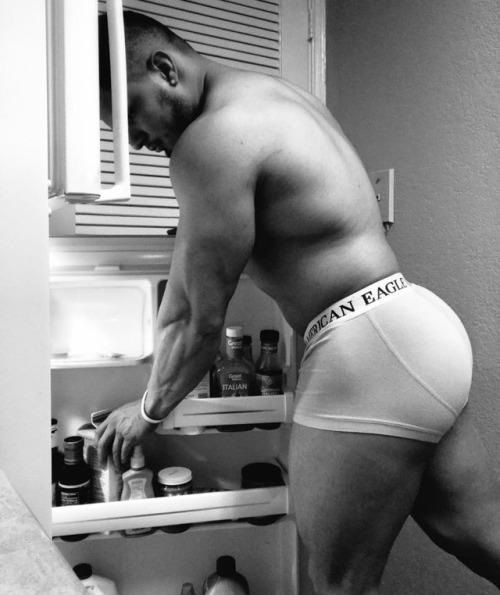 muscular guys, bodybuilders and my states of soul.