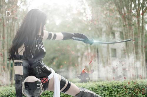 fuckyeahnerdpr0n:  Photo by: David Lee TuckerMake-up: Caitlin BirchettBands, Emblem, Sash: https://www.facebook.com/OfficialJeniferAnnLeotard: Brema Ebbing CostumeSamurai/Katana Swords: John Rennie Photography