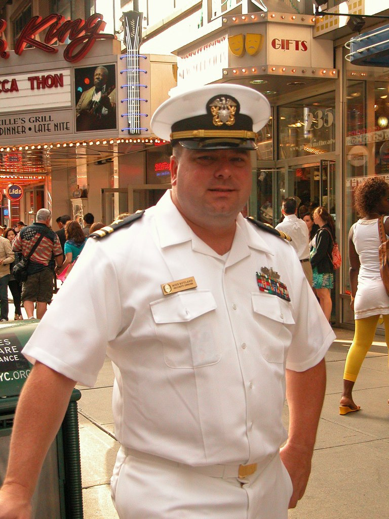 mature-bears-and-other-wonders:   Would you like to see this gorgeous beef in uniform