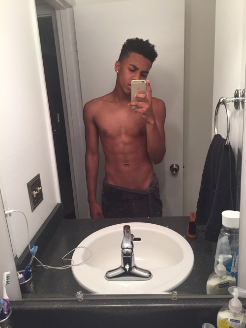 nikepvssy:  Ig- Nikepvssy_  💦