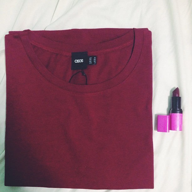 Probably the only thing I looked forward to today oversizedT and new lipstick #hsclife