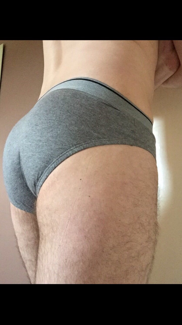 underlads:  The hottest guys in their underwear at UNDERLADS with over 16,000 followers!!!