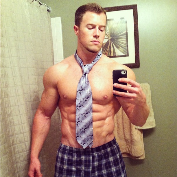 dudeswillfuckdudes:  follow me on instagram: menwillbemen