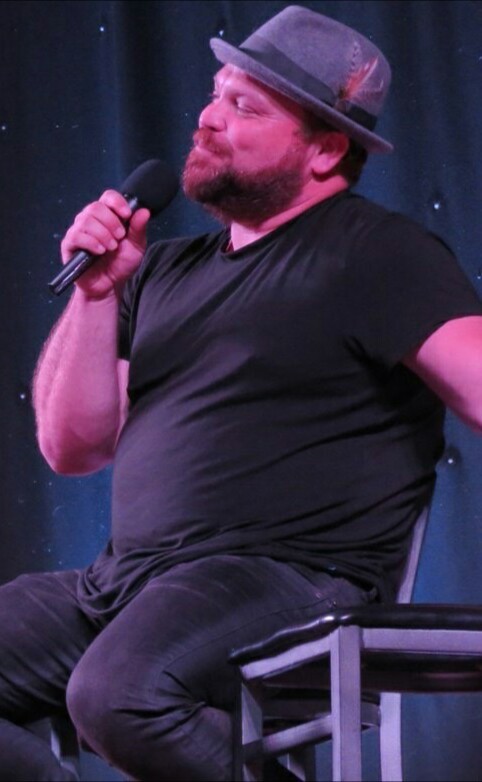 girthitude:  Currently obsessed with Drew Powell. He’s a total babe!!