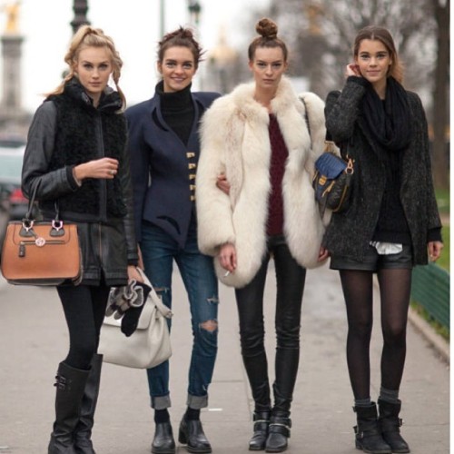 Fashion Clue | Street Outfits & Trends