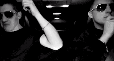 505-mine-am:  aurcticmonkeys:  me when am comes on shuffle   R U MINE?