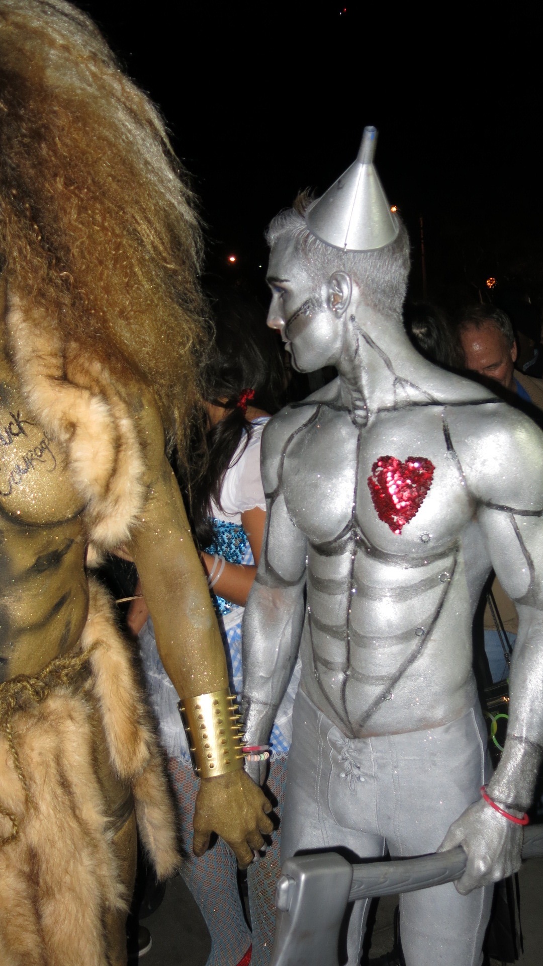 wehonights:  Fuck LoveFuck CourageDid you know that the Lion and the Tin Man lived