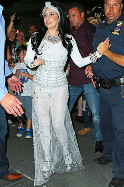 gagasgallery:  Gaga leaving her apartment in NYC. 6.22.14 (HQ) 