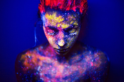 opticallyaroused:We Are All Made of Stars: Gorgeous Black Light Photography_________“The nitro