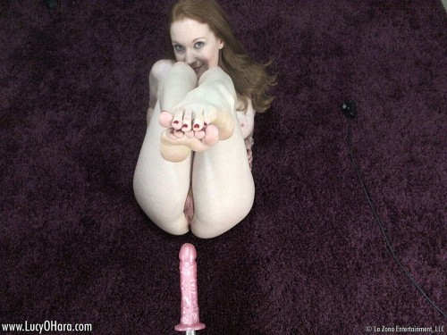 feetplease:  Lucy O'Hara