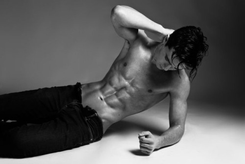 platinumroc:  Obsessed with Enzo Carini 🔥