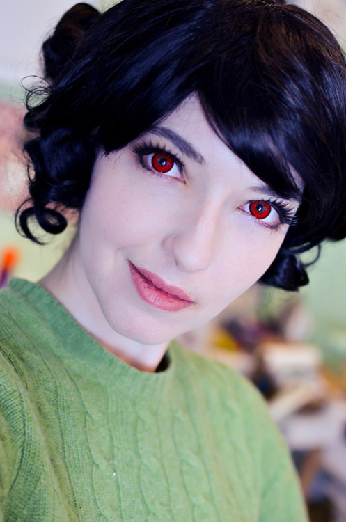 Lens Review: Sweety Candy Red and Firefly YellowIt’s review time!!  This month we’re back to l