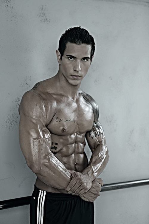 drwannabe:  Alan Valdez? 