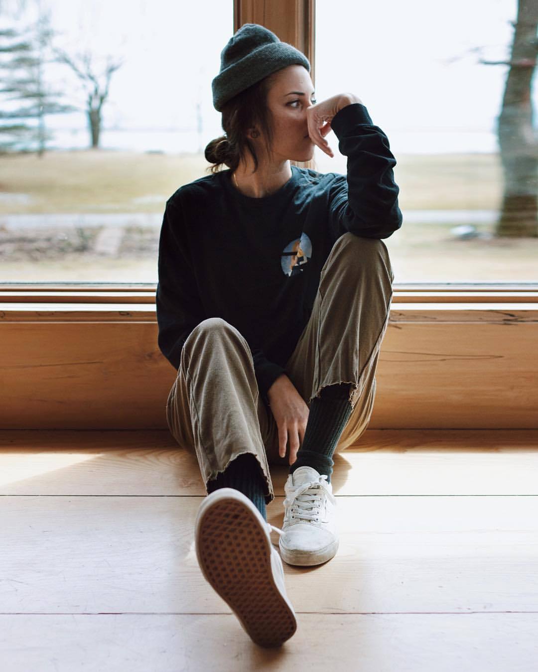 keepuporshutup: Thinkin ‘bout how itchy this bun feels at the back of my neck #ootd