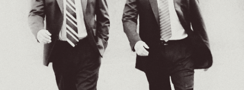 green-circles:lemondropsonice:S11 Countdown: 40 days or N°5 in the  series “Winchesters in suits” - 