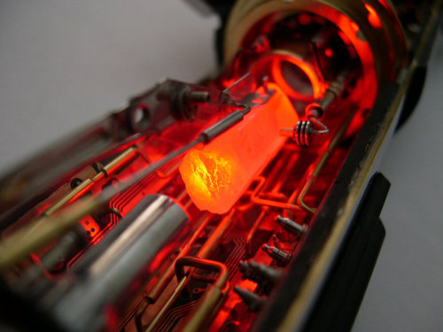 fannishminded:tehfawx:teratocybernetics:idlnmclean:winneganfake:mrrmq999:Inside Lightsaber!! OK, now