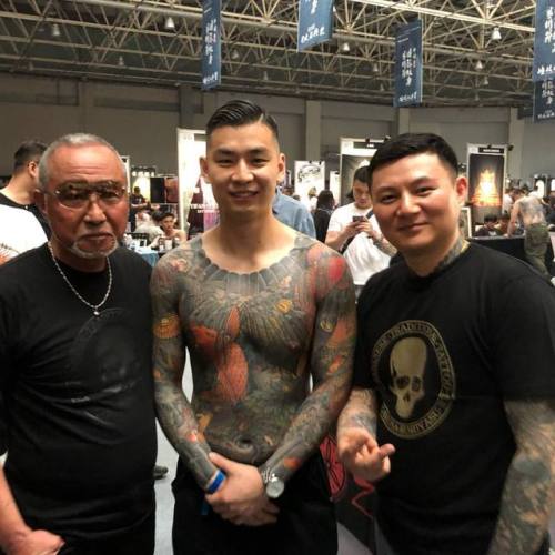 First day&hellip; Very happy time!!! . @horiyasumuseum  . #langfangtattooconvention #chinatattoo