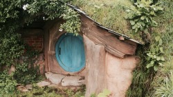 seansavestheworld:  becauselotr:  I don’t believe there is a single person in the world who wouldn’t live in Hobbiton if given the opportunity   I’d take that opportunity in a second 🙋🏻‍♂️