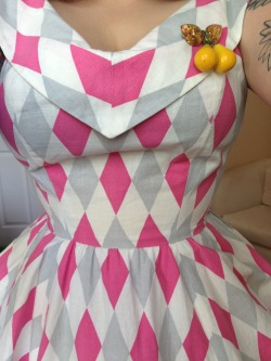 modernjunecleaver:  Lovely new vintage harlequin