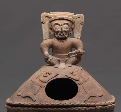 theancientwayoflife:~ K'iché burial or cache urn lid.Culture: MayaPeriod: Late Classic PeriodDate: A