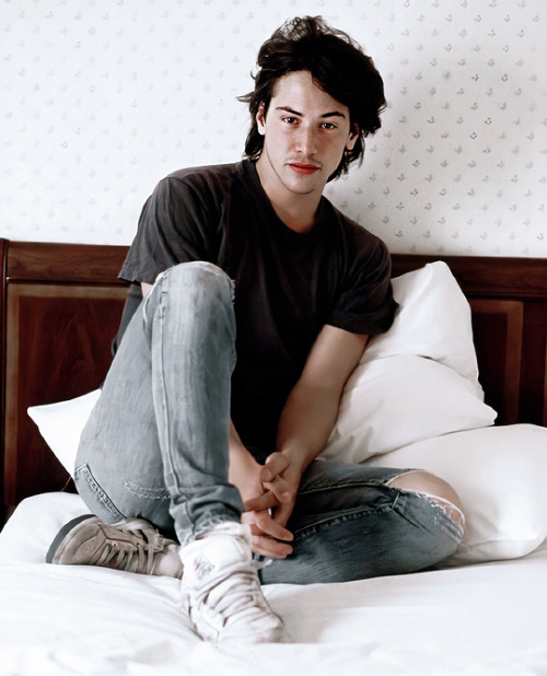 istillknowkungfu: Keanu reeves by Cail harvel 1988