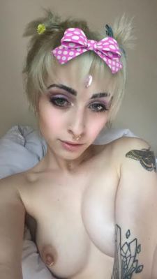 s0ftp1nkmatter:  make me a really happy baby and help me reach payout on MANYVIDS :)