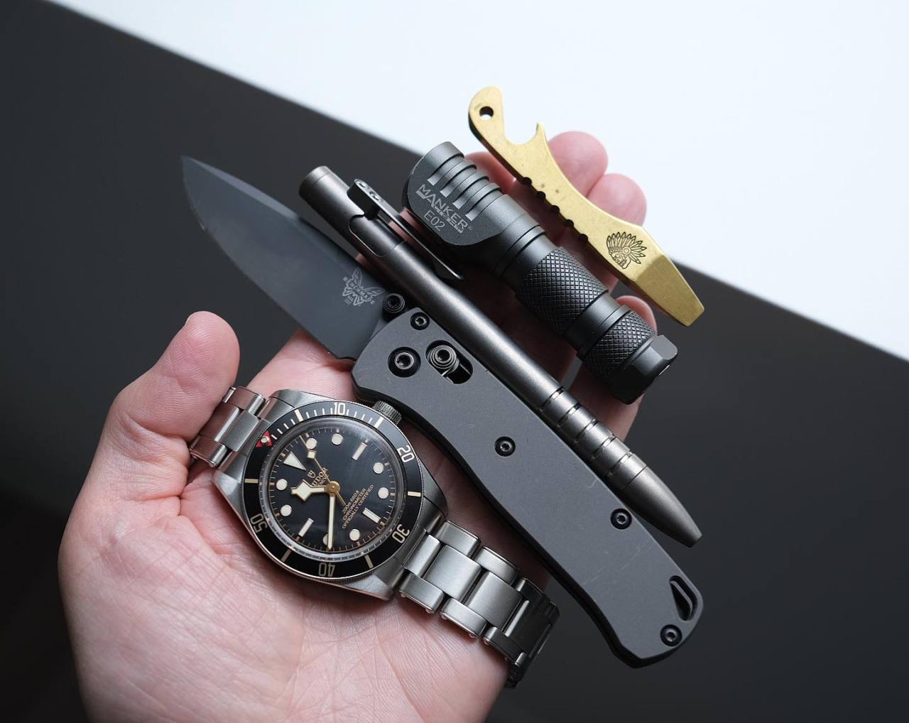 All kinds of Friday awesome! Love this gear!
.
.
.
#edccommunity #edcgear #everydaycarrygear #handdump #handdumps #edchanddump #gearporn #benchmade #benchmademinibugout #minibugout #rockscaledesign #customscales #urbansurvivalgear #manker...